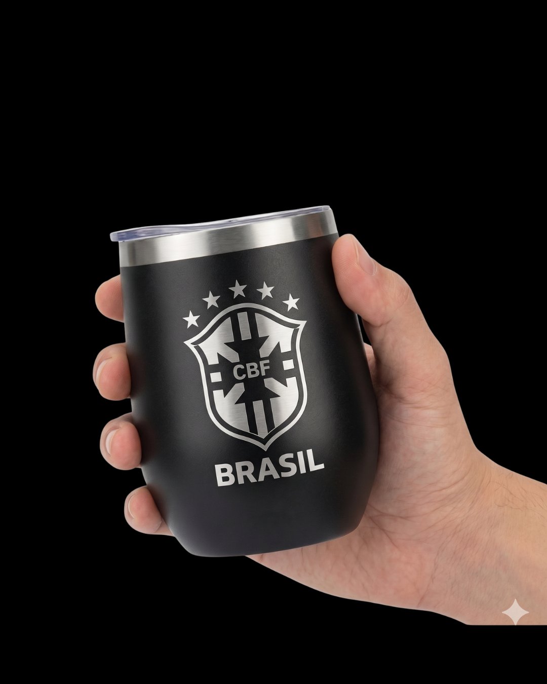 Cuia na mão